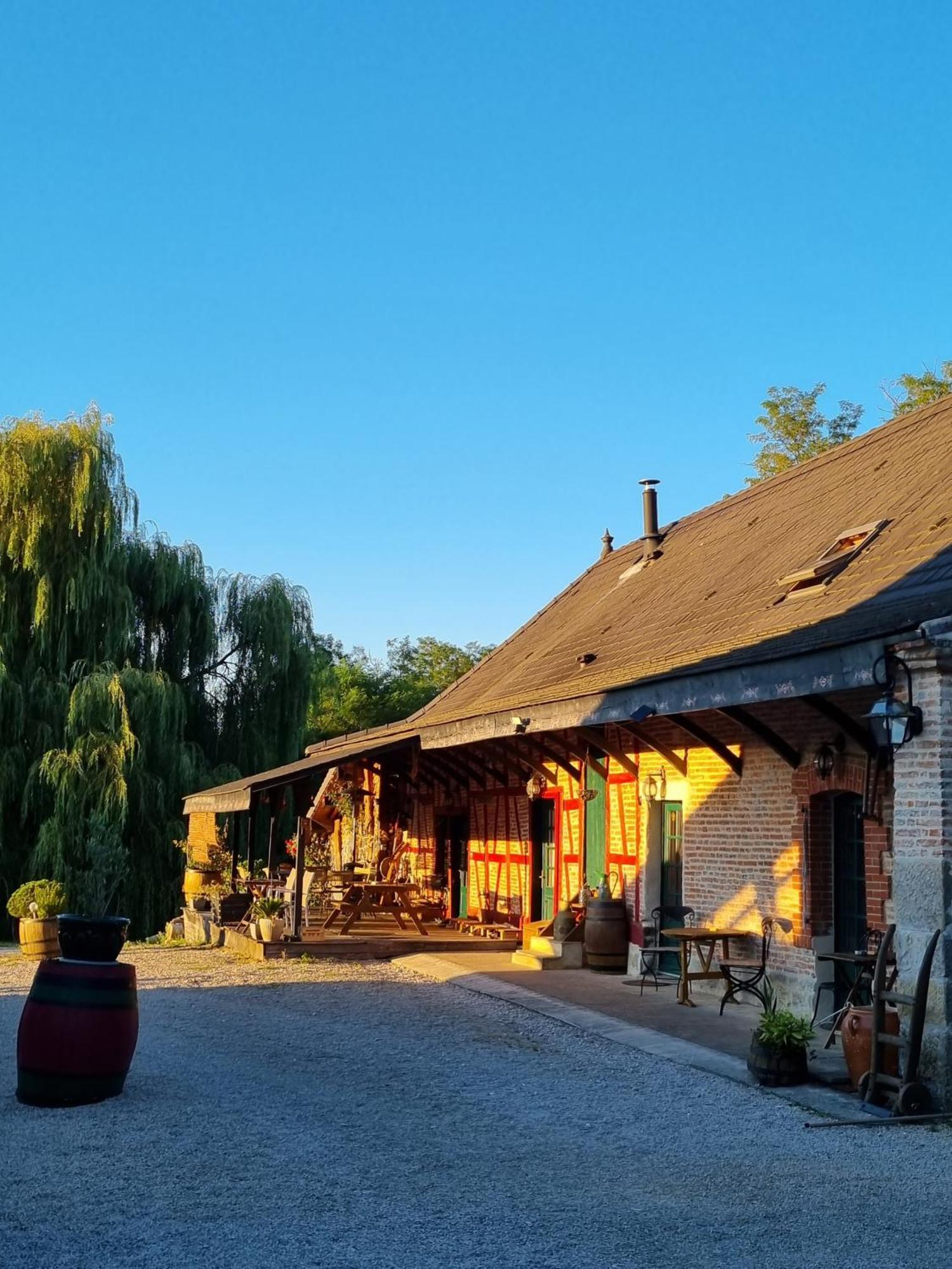 Bed and Breakfast Le Domaine Du Sens à Frontenaud Extérieur photo